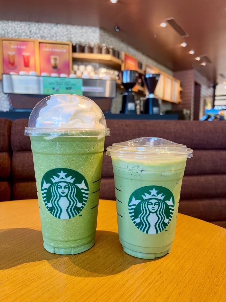 Starbucks là kẻ tiên phong trong việc đưa matcha trở thành thức uống toàn cầu Starbucks là kẻ tiên phong trong việc đưa matcha trở thành thức uống toàn cầu