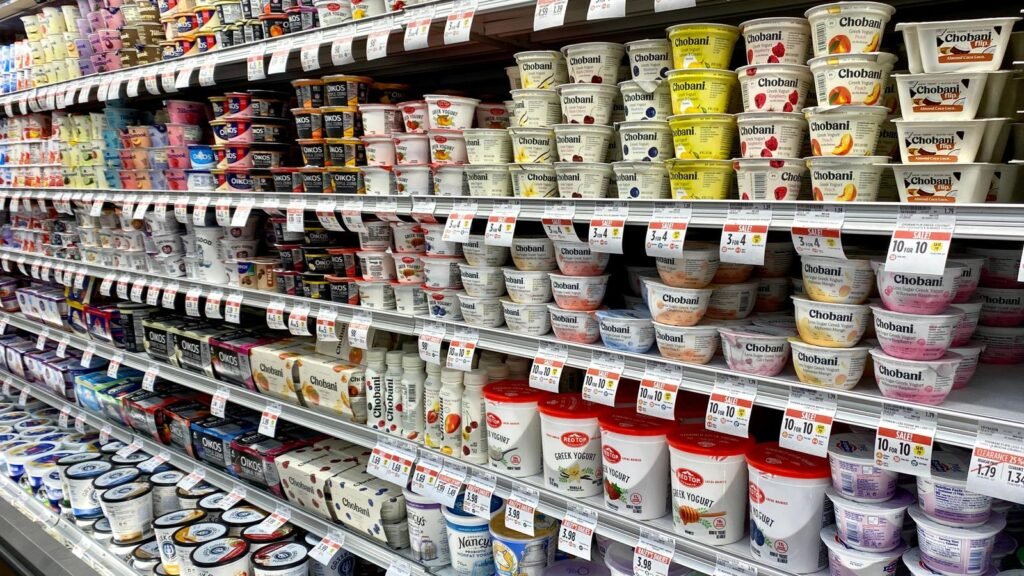 Cùng là Greek yogurt, nhưng giá có thể chênh lệch rất lớn Cùng là Greek yogurt, nhưng giá có thể chênh lệch rất lớn